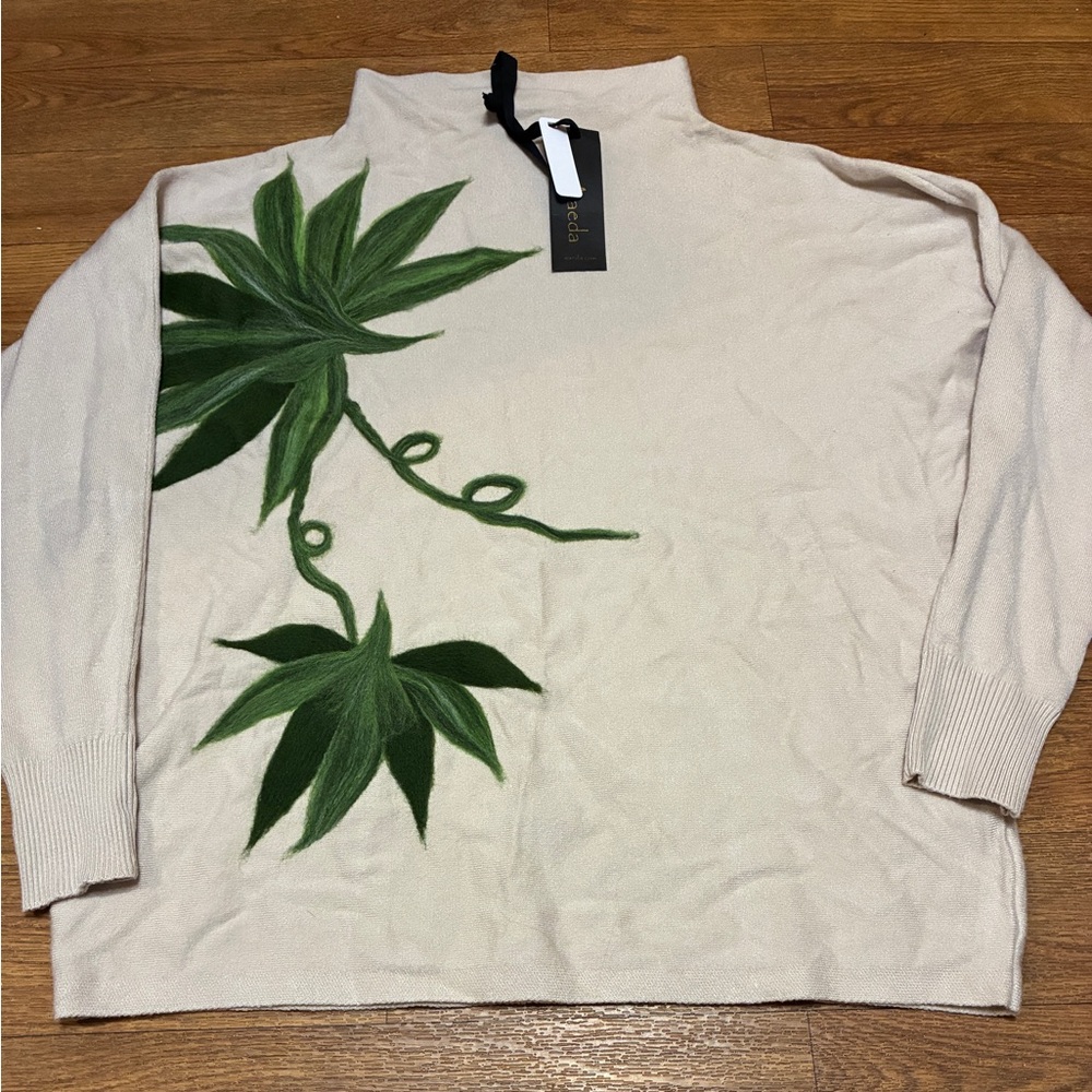 Aseda Felt Leaf Embellished Tan Dolman Sweater Size Medium NWT